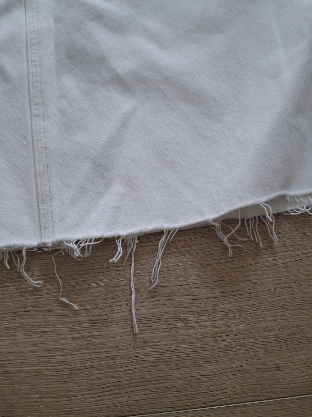 NWT AGOLDE Della White Denim Midi Skirt Raw Hem Frayed Size 27